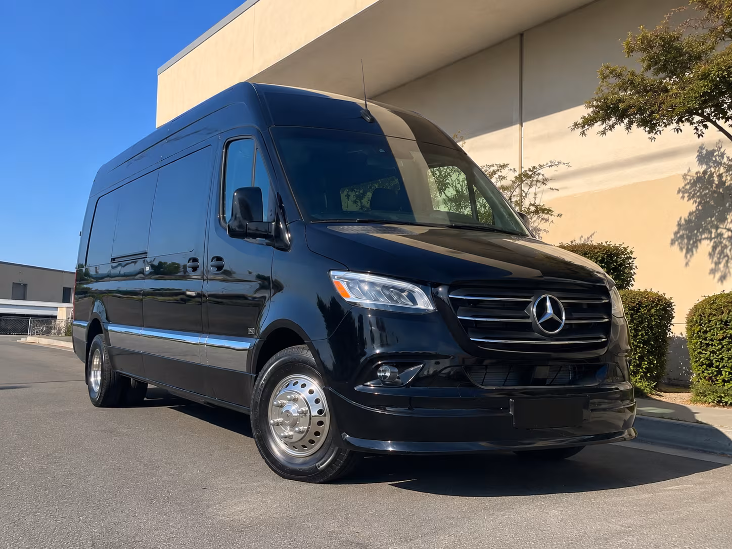 Honolulu Airport Shuttle & Transportation group transportation