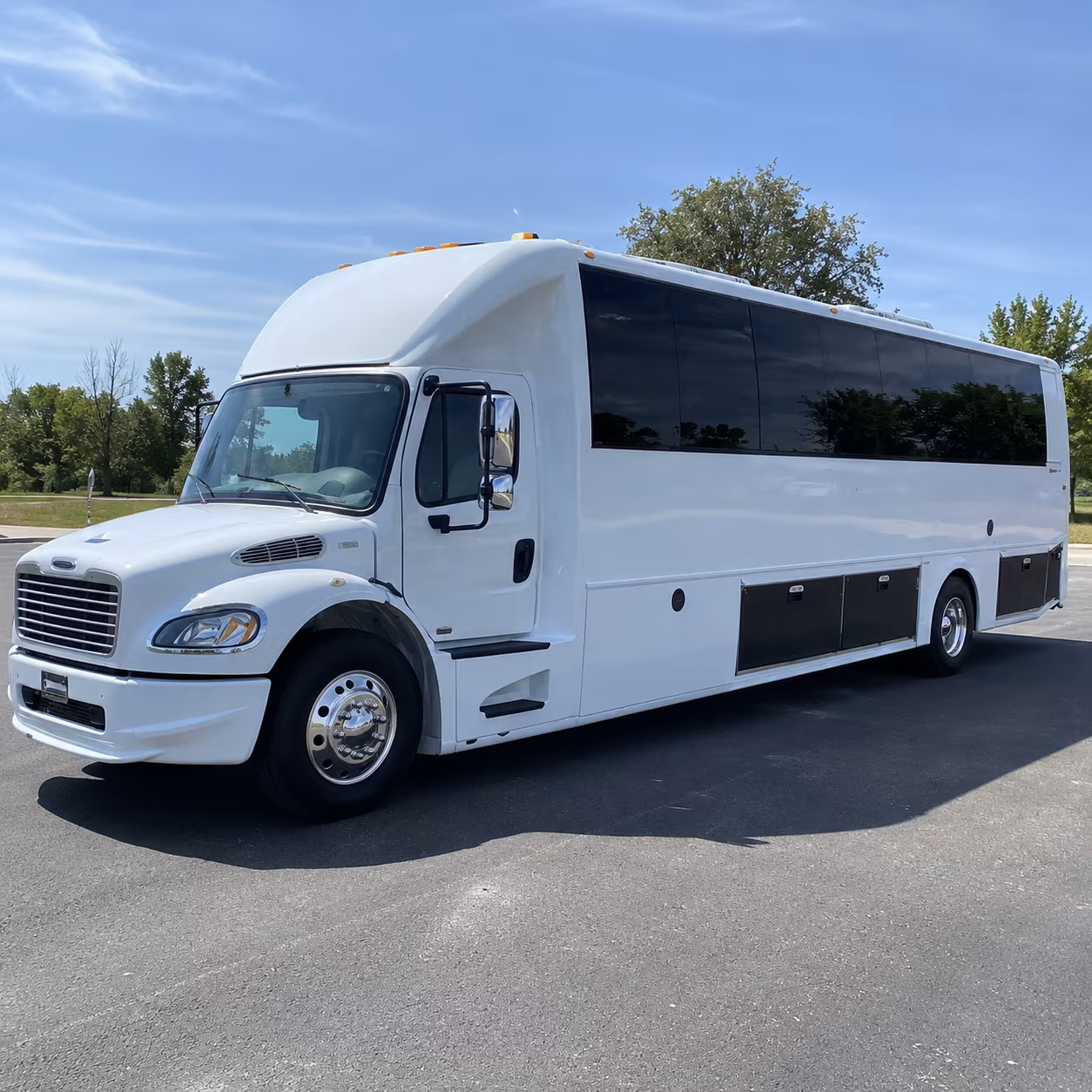 Honolulu Birthday, Sweet 16, & Quinceañera Transportation party bus exterior