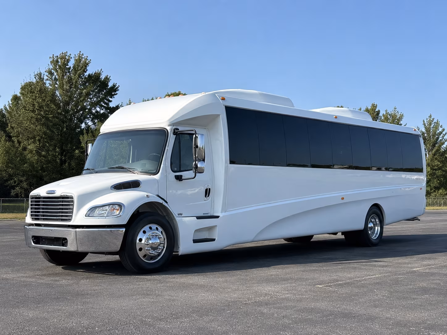 Honolulu Prom & Homecoming Transportation party bus exterior
