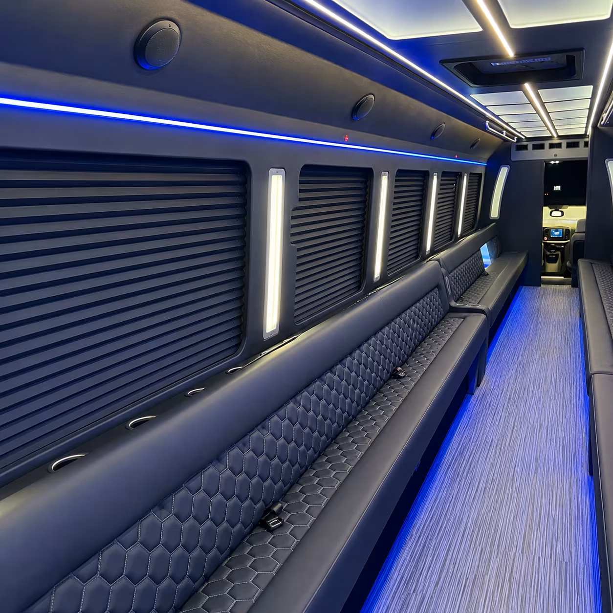 Mililani Town Homecoming & Prom Party Bus Rentals