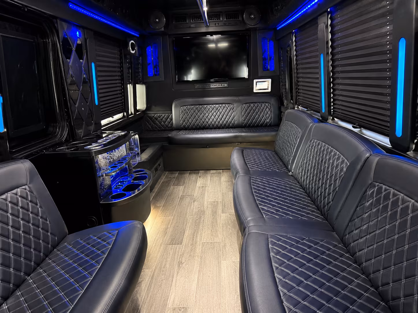 Mililani Town Winery Tour & Pub Crawl Transportation