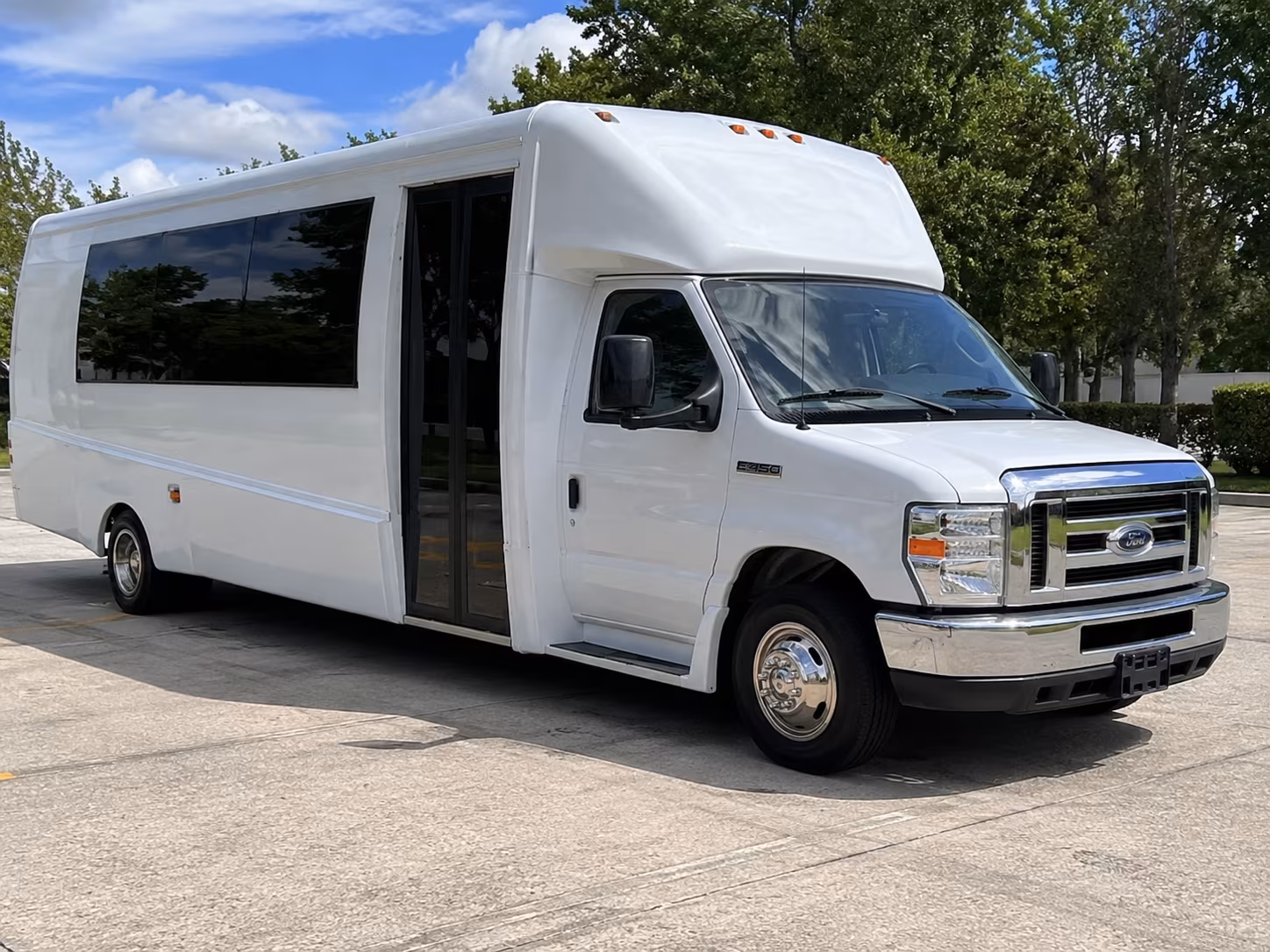 Pearl City Birthday, Sweet 16, & Quinceañera Party Bus Rentals