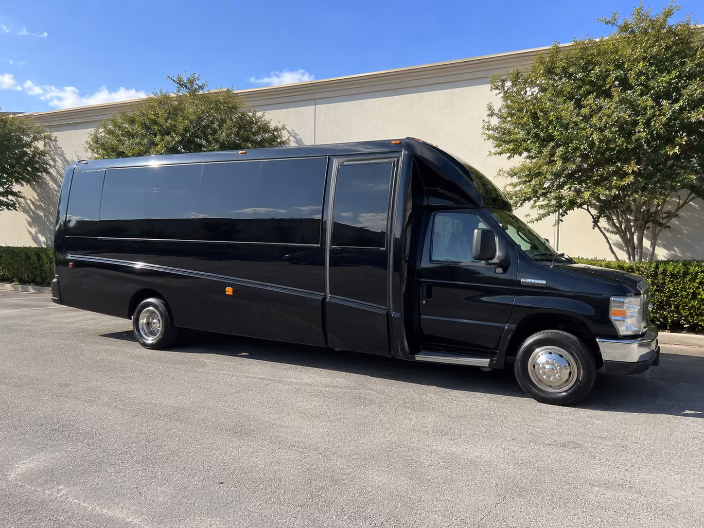 Honolulu Winery Tour & Pub Crawl Transportation
